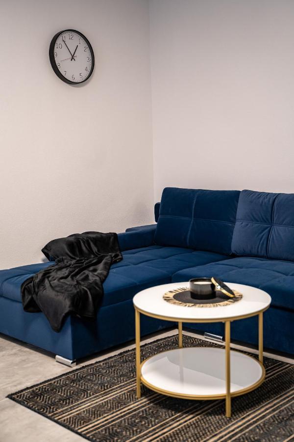 Modern Apartment In Dumbravita Dumbravita  Екстер'єр фото